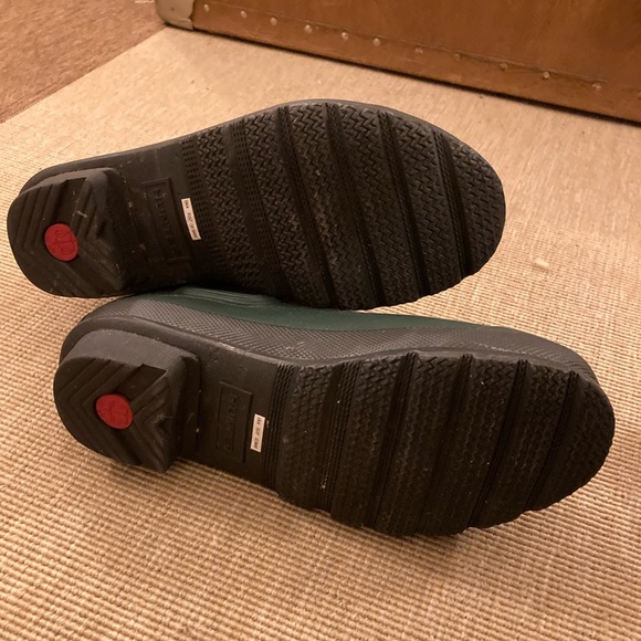 Hunter Chelsea rain boots - hunter green! - Picture 6 of 6
